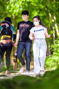 BIB: 
                            <button type="button" onclick="openModal(19386264)" class="btn btn-primary btn-sm float-right btn-popup" data-toggle="modal" data-target=".modal-high-quality">
                        <i class="fas fa-shopping-cart"></i> Add to Cart
                    </button>
                                            <button type="button" onclick="isThisMe(19386264, true)" class="btn btn-success btn-sm float-right btn-popup btn-isme hidden" data-toggle="tooltip" data-placement="bottom" title="นี่คือรูปของคุณใช่ไหม คลิกที่นี่เพื่อเอาเข้าอัลบั้ม">
                        <i class="fas fa-plus"></i> Add to album
                    </button>
                    <button type="button" onclick="isThisMe(19386264, false)" class="btn btn-warning btn-sm float-right btn-popup btn-isnotme hidden">
                        <i class="fas fa-ban"></i> Remove from album
                    </button>